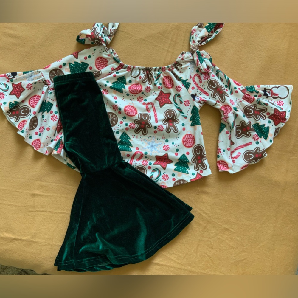 Girls matching set size 2T.